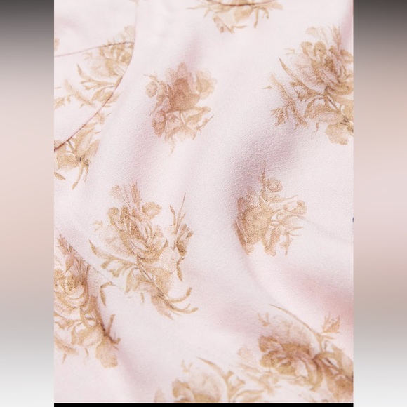 *SOLD Aritzia Novella blouse XS - Picture 2 of 6